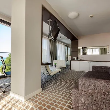 Vacationclub - Marine Hotel Apartament 320-2